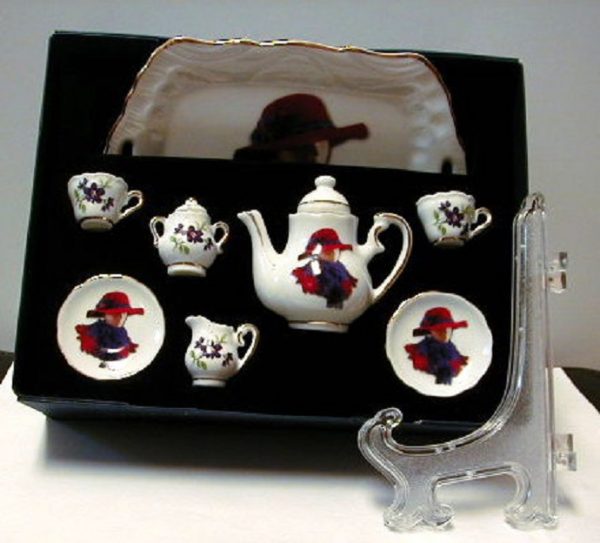 "I shall wear purple" Red Hat Society Miniature Porcelain Tea Se