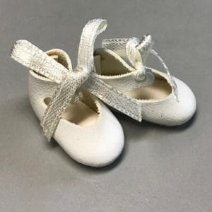 Seeley Petite Tie Shoes (White) 26mm