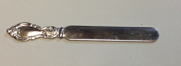 Silver Serving Knife 2-1/2" x 1/4"