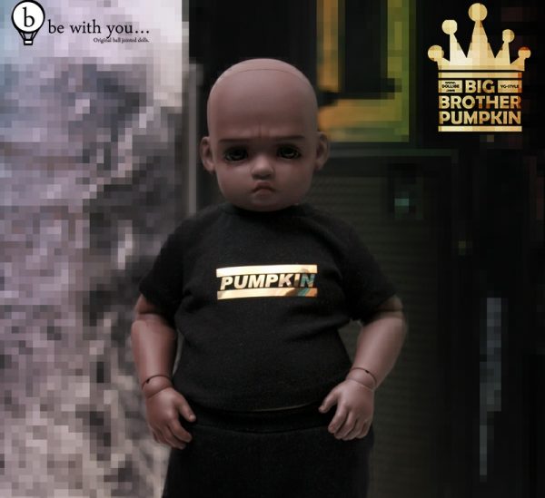 be with you Pumpkin Black & Gold T-shirt 30cm