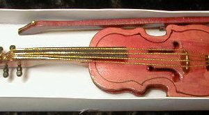Wooden Violin & Bow (For 8″ Dolls including Wendy, Etc)