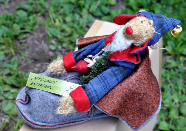 Zwergnase Nikolaus 11" (2002 Fall/Winter)