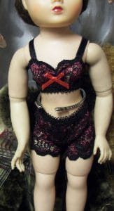 Vintage Brunette  Elise