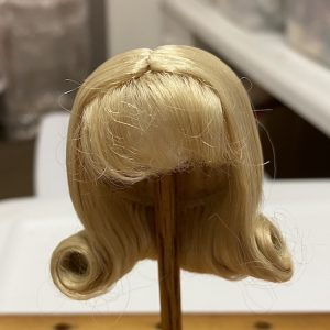 Wig – Alexander Blonde Flip with Bangs sz 5