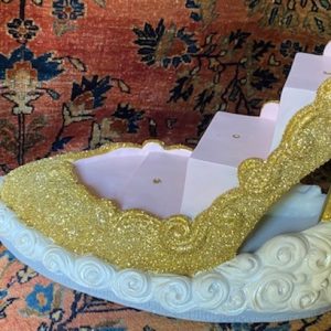 2011 Tonner Con Fantasy Masquerade River of Crystal Light Base