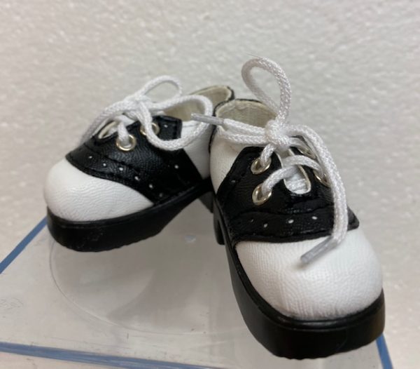 63mm Saddle Oxford (Black & White) 63/25mm (MSD/Kay Wiggs)