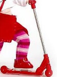 Red Scooter – Wendy, Riley, similar size dolls
