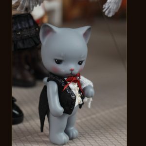 Lati Cinderella Dressed Steward Pet Gray skin  8cm