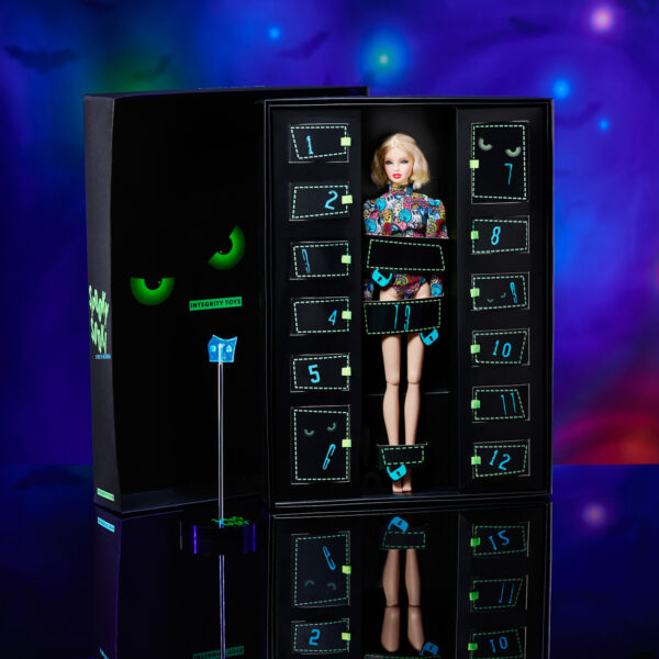 2022 WClub 13 Days of Halloween Spooky Sooki Gift Set - Image 5