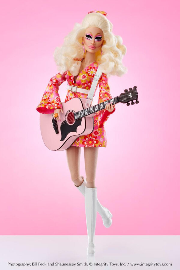 Integrity RuPaul’s Drag Race Winner Trixie Doll 12" - Image 2