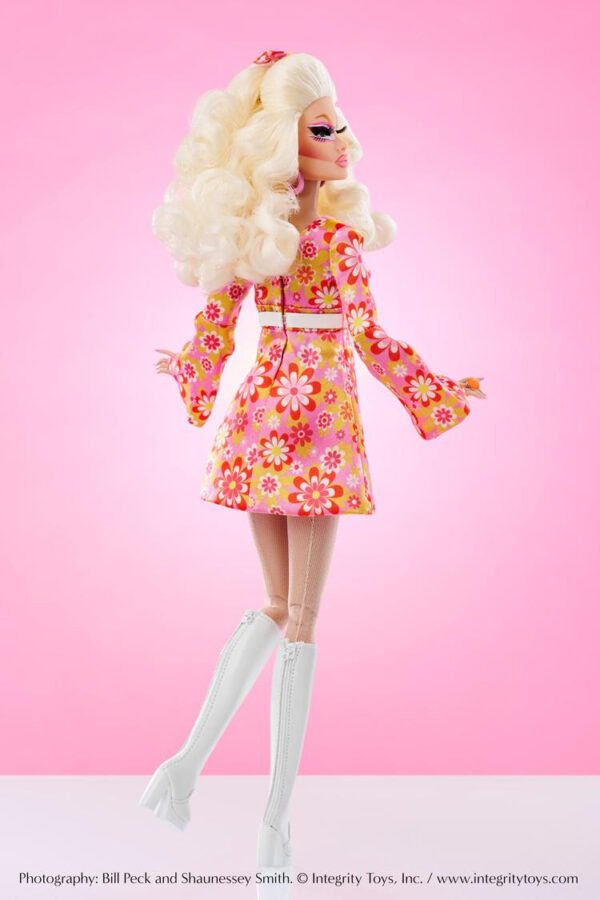 Integrity RuPaul’s Drag Race Winner Trixie Doll 12" - Image 3