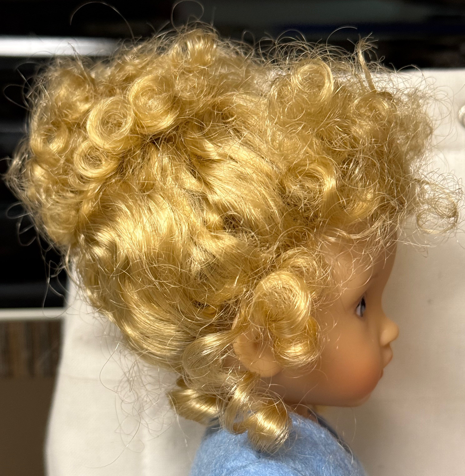 Boneka 'Belle' in Regency Fashion Dressed Doll (Tuesday Sculpt) 10"/24cm - Image 6