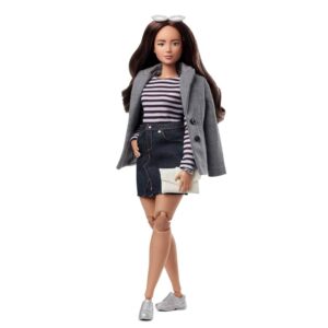 GTJ84 Barbie Signature @BarbieStyle Doll 3