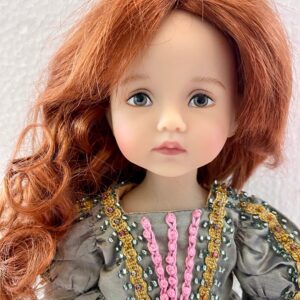 Boneka Princess Hanna 10″  (Monday Child) Green Silk & Red hair