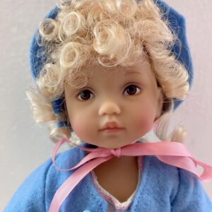 Regency Fashion Boneka ‘Belle’ dressed doll (Tuesday Sculpt) 10″ (24cm) NEW MINT