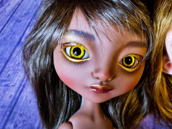 Amber, Three Wise Girls for this Christmas, Chocolate Diva Resin,  Painted by Nefer - Image 3