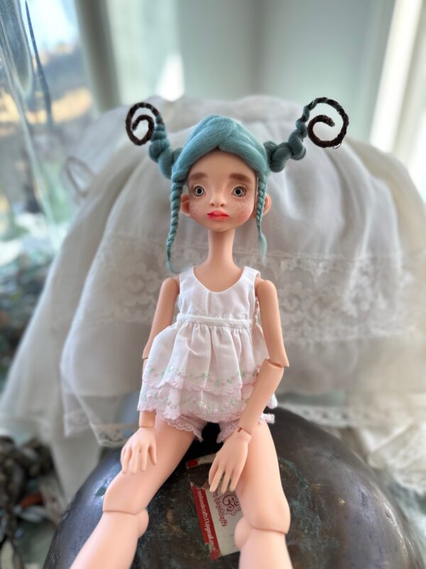 Sculpture Wig  LAVENDER  size 6-7 handmade - Image 5