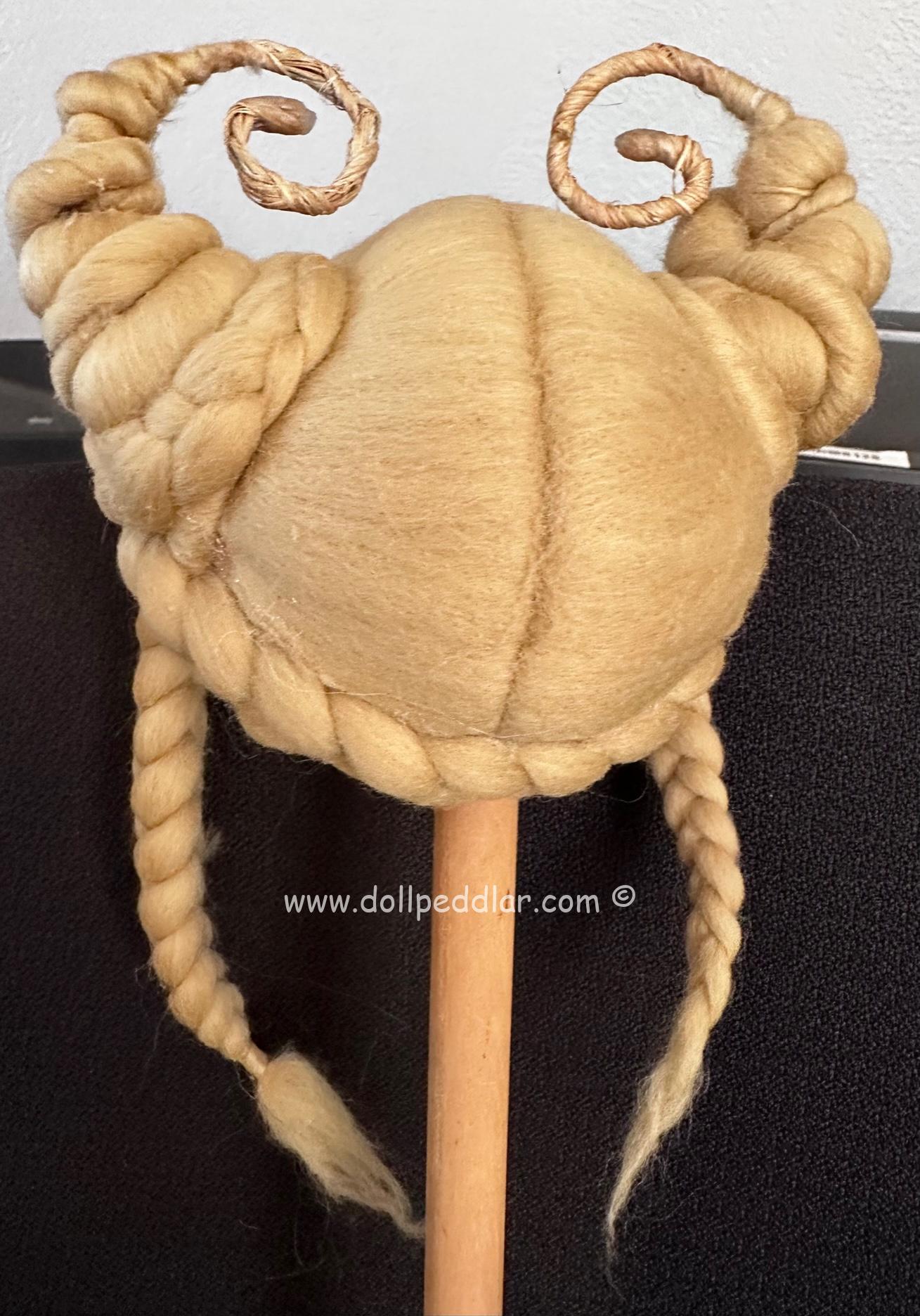 Sculpture Wig HONEY BLONDE size 8-9 handmade - Image 2