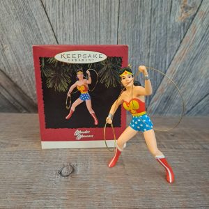 Hallmark Ornament Wonder Woman 1996
