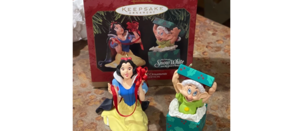 Hallmark Ornament Snow White Anniversary Edition 1997 NRFB