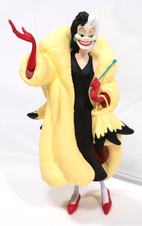 Hallmark Ornament Cruella de Vil (101 Dalmatians) 1998