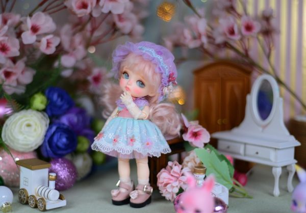 Lati Yellow Blooming Sakura ver Sophie Pink Skin Full Set 16cm - Image 9