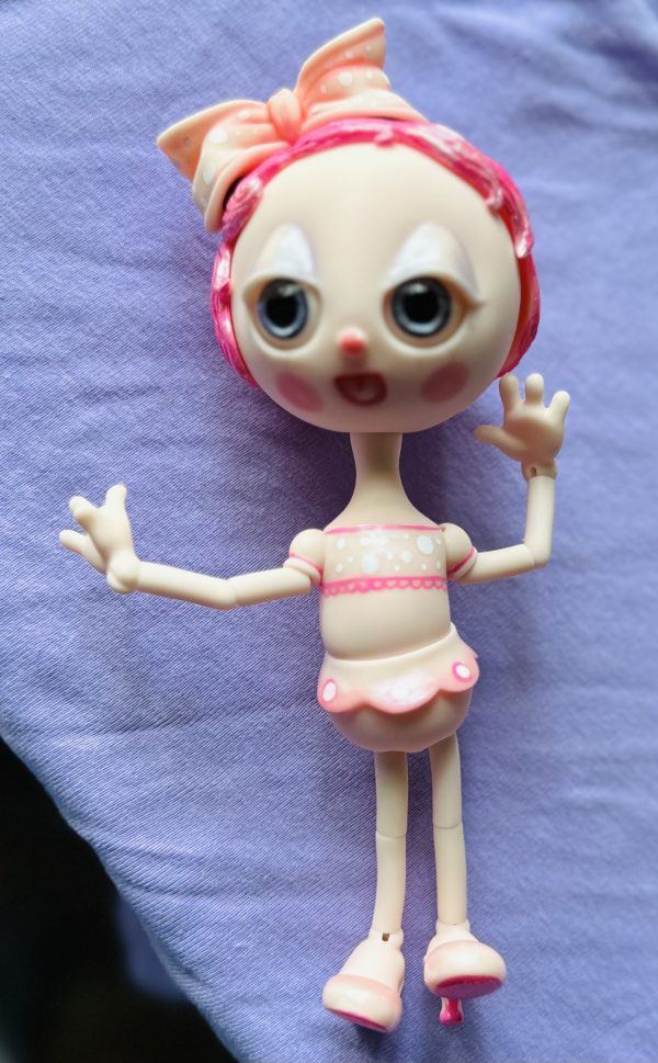 Ruby, Magical Musical Lady 23cm (9") Snow White Resin Full Body Pink tones Handpainted by Nefer Kane - Image 4