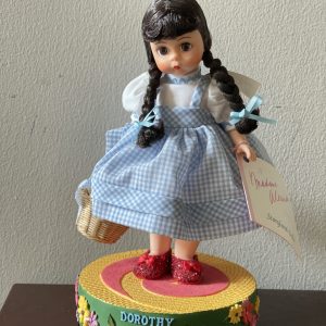 Wizard of Oz Dorothy Resin Doll Stand (26365) For 8″ Dorothy