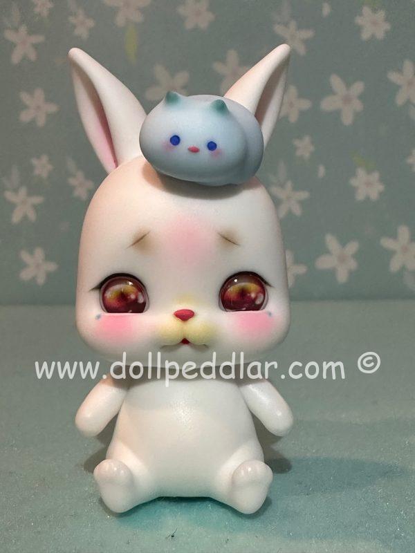 Lati Pet Rabbit White Thoughtful Face 4"