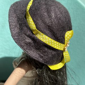 Felt Cloche Black Hat with Yellow Ribbon (Modeled on 7-8″ Head)
