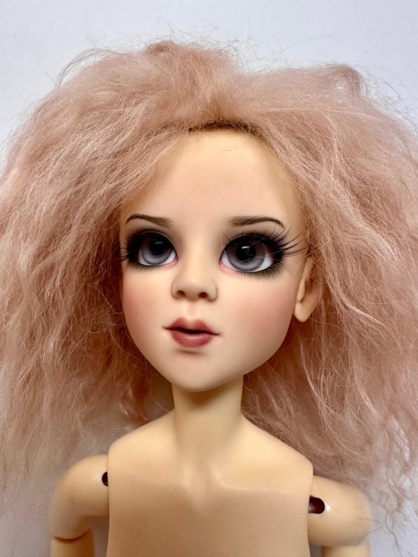 Fwigs Tibetan Lamb Mohair Wig – Apricot with Cream Tips Size 7-8 - Image 3