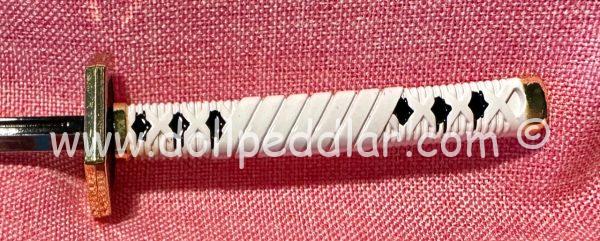 Katana Samurai All Metal Sword 9.75" for Dolls (Scabbard Black Lacquer with Gold Collar/Handle White Braid w/Diamond Pattern) - Image 3