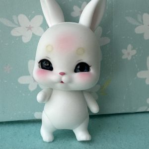 Lati’s New Pets “RABI” white skin. 4″ New Mint