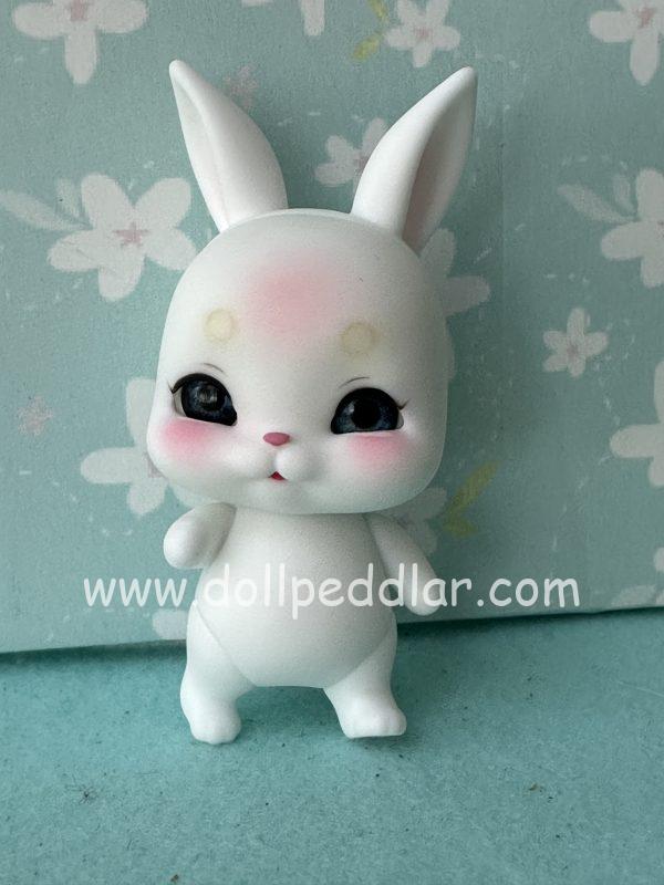 Lati's New Pets "RABI" white skin. 4" New Mint