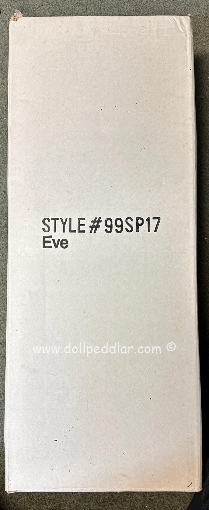 Robert Tonner's Eve of the Millennium #40 of 100. Never Removed from box in shipper - Image 9