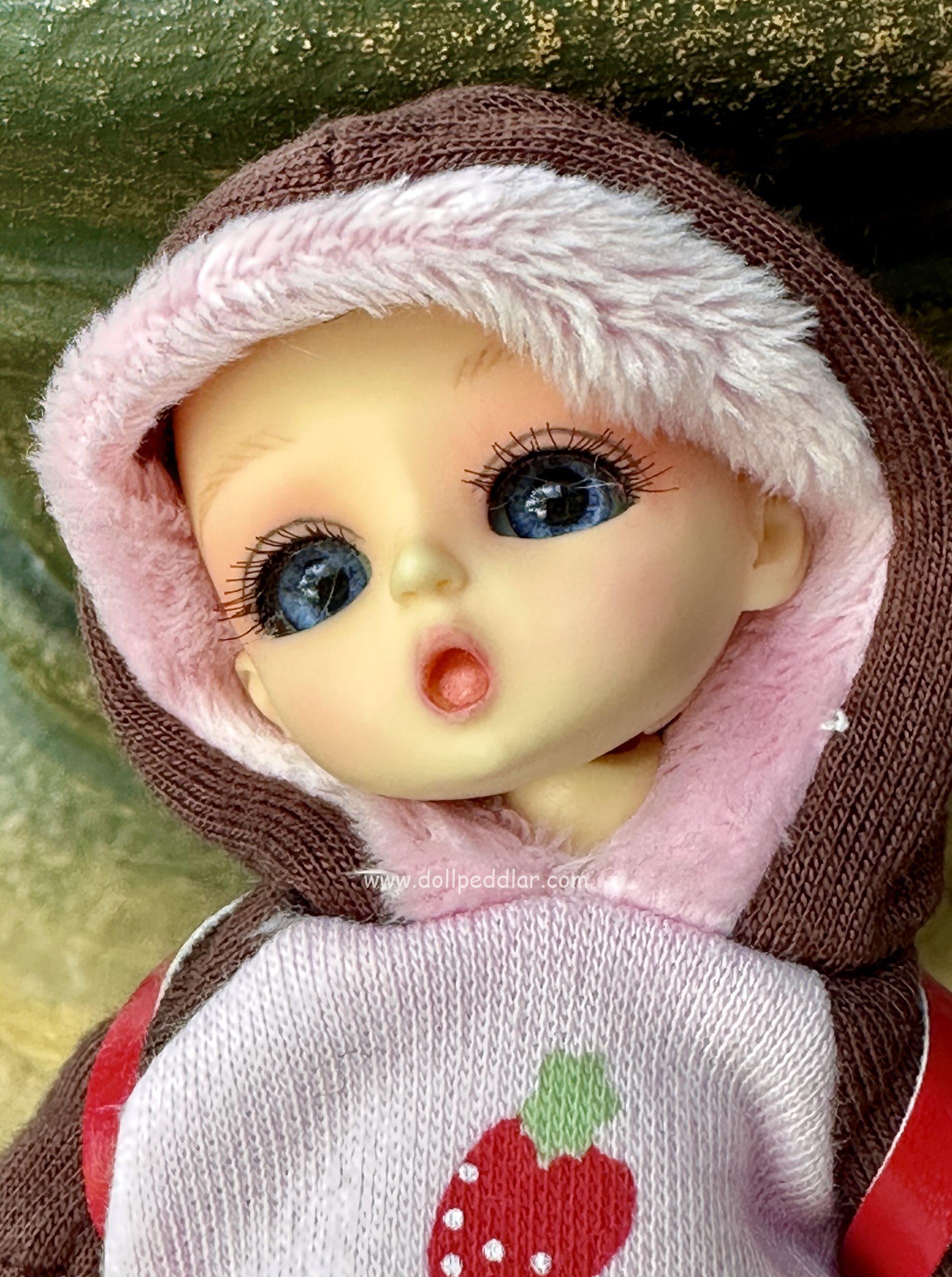 Honee-B 4.5" School Day Dressed Doll Resin BJD w/Makeup & Eyes Included - Image 4
