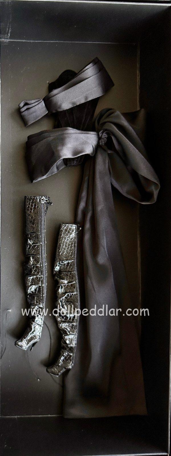 JHD FashionDoll 5th Anniversary Fashion Runway Gift Set Kelly Woodsen - Image 6