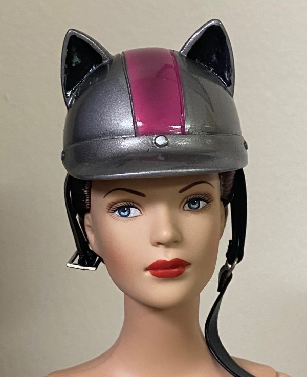 DC Stars Gotham Garage Catwoman HELMET ONLY (Fits 16" Fashion Dolls)