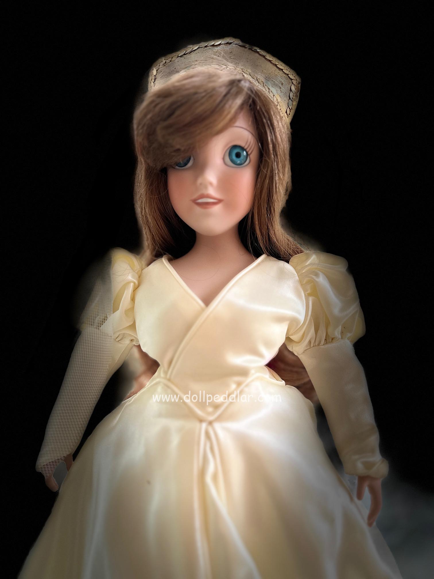 Disney Princess Arielle 16" Porcelain Created for Disney by Bette Ball MINT - Image 2