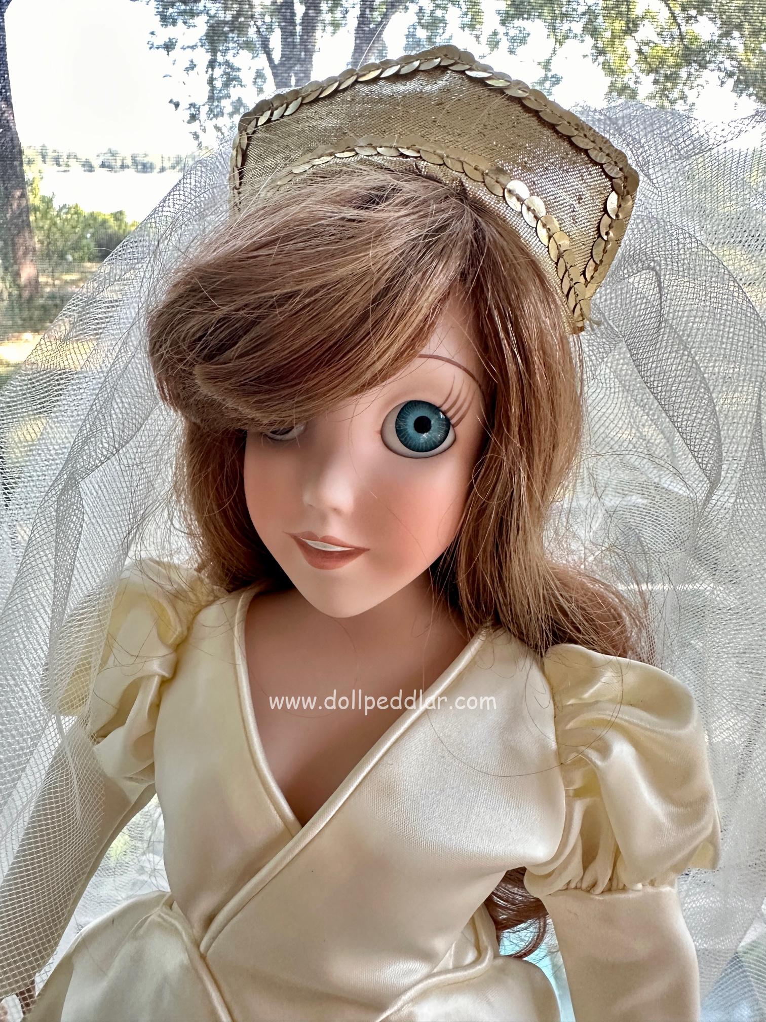 Disney Princess Arielle 16" Porcelain Created for Disney by Bette Ball MINT - Image 4