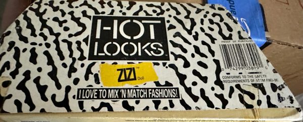 Vintage Mattel Hot Looks Zizi Super Accessory Tote Fashion Extras (Never Opened) - Image 3