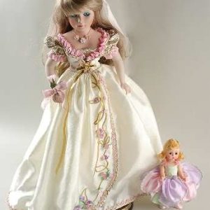 Vintage Madame Alexander Her Lady & A Child of Her Very Own Porcelain Doll #010