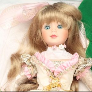 Vintage Madame Alexander Her Lady & A Child of Her Very Own Porcelain Doll #010
