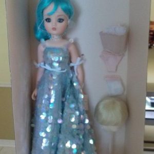 Cissy Opulent Shimmer Boutique 21″