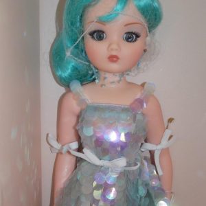 Cissy Opulent Shimmer Boutique 21″