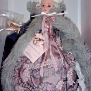 Madame Pompadour Winter Shadow Cissette 10″ MIB