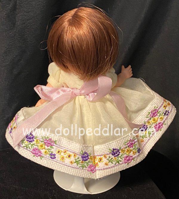 2004 CU Exclusive April 8" NO BOX/NO TAG/NO SHOES - Image 2