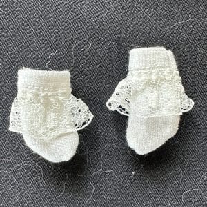 Tiny White Socks with Lace Fringe 6″ Dolls (fits 11mm foot)