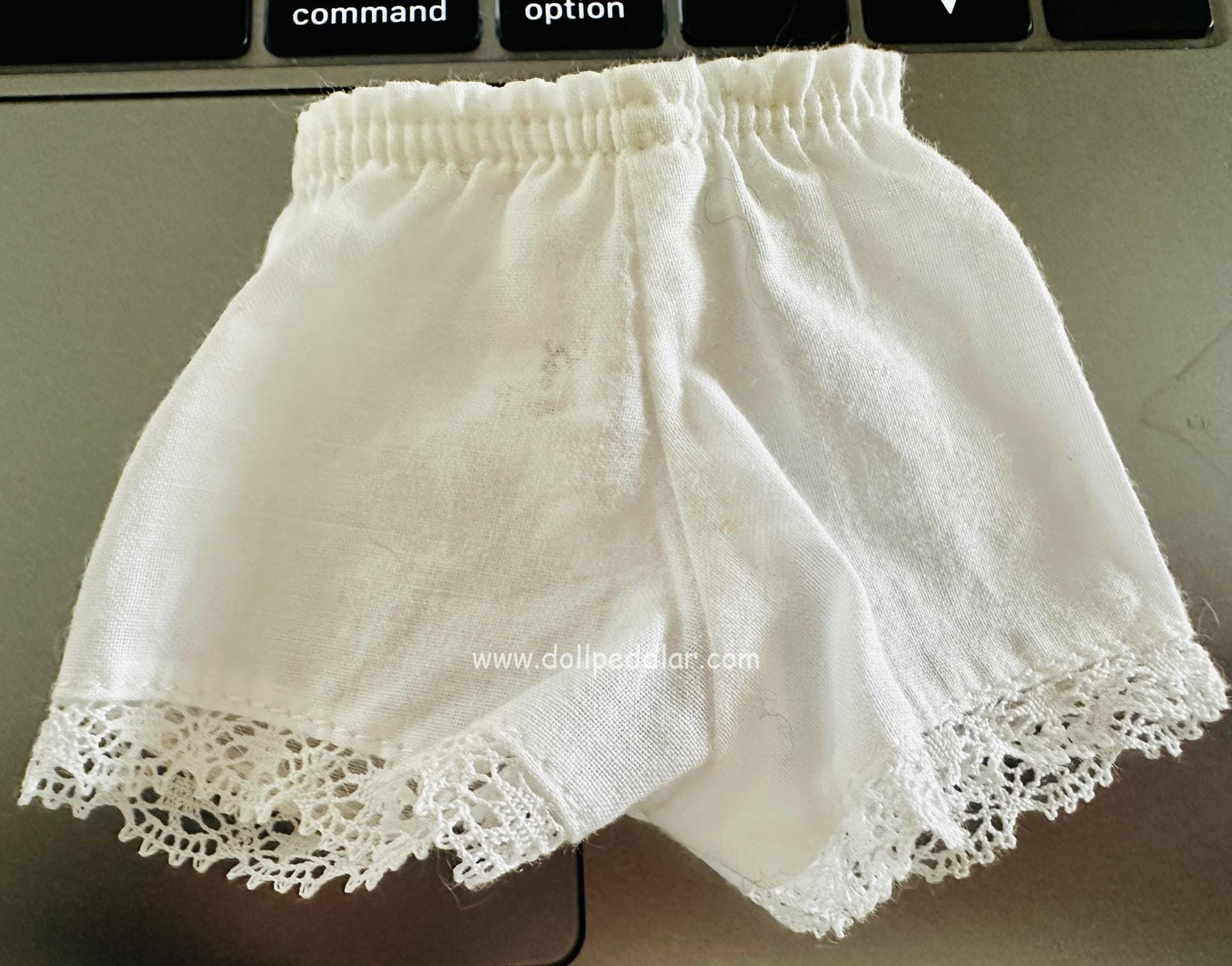 Boneka White Bloomer-Panty w/Lace 10" yosd 24-25-29cm