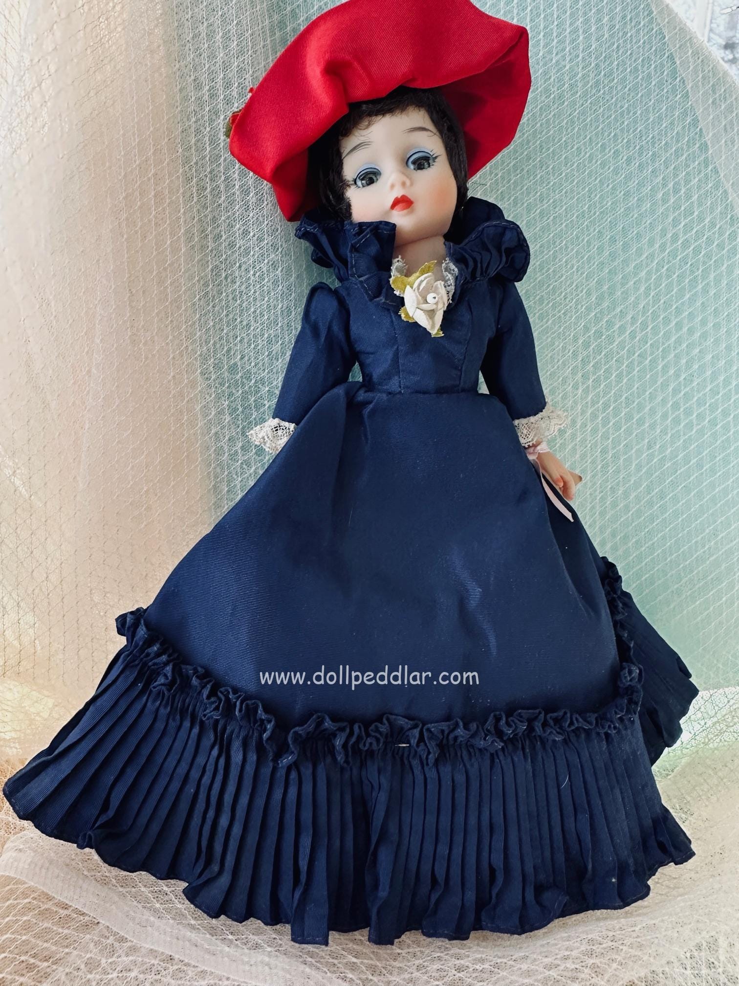 Vintage 1969 Madame Alexander Cissette Portrette Renoir #1175 10” Doll all original + hat included - Image 3